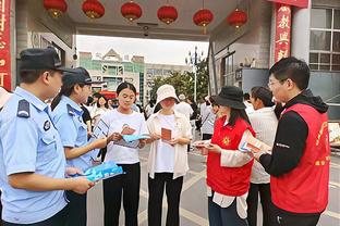 前埃弗顿总监：迪亚斯在波尔图时想用J罗交换他，贝尼特斯不同意